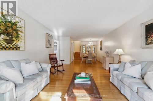 3153 Corrigan Drive, Mississauga, ON - Indoor Photo Showing Living Room