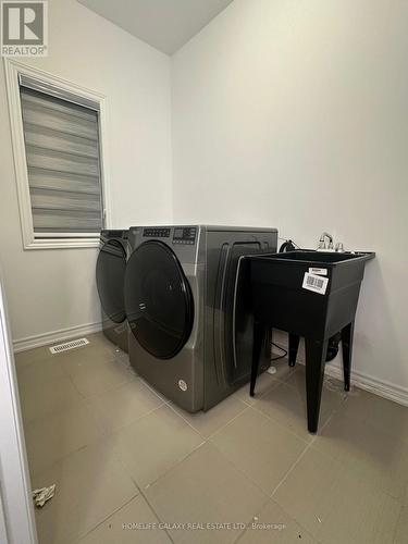 8 Corbett Street, Southgate, ON - Indoor Photo Showing Laundry Room