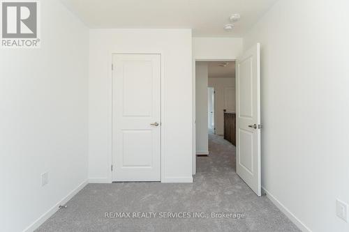 723 Heathrow Path, Oshawa, ON - Indoor Photo Showing Other Room