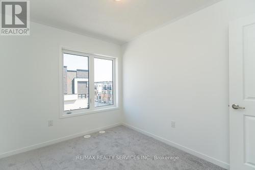 723 Heathrow Path, Oshawa, ON - Indoor Photo Showing Other Room