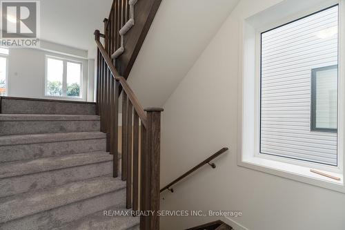 723 Heathrow Path, Oshawa, ON - Indoor Photo Showing Other Room