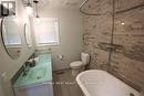 291 Dixon Boulevard, Newmarket, ON  - Indoor Photo Showing Bathroom 