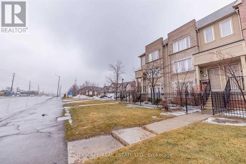 111 - 4950 Winston Churchill Boulevard, Mississauga, ON - Outdoor