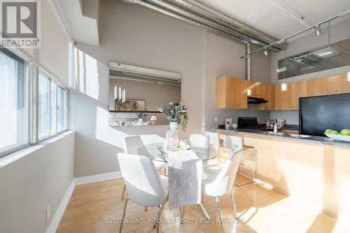 418 - 700 King Street W, Toronto, ON - Indoor Photo Showing Dining Room