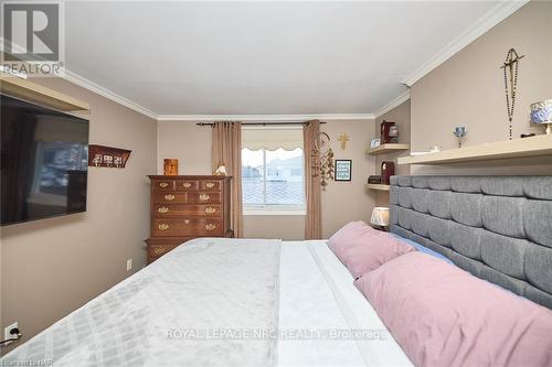 104 Carriage Road, St. Catharines, ON - Indoor Photo Showing Bedroom