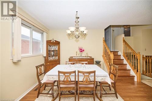 7395 Alex Avenue, Niagara Falls, ON - Indoor Photo Showing Dining Room