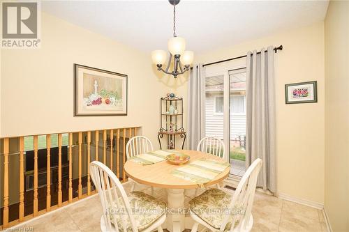 7395 Alex Avenue, Niagara Falls, ON - Indoor Photo Showing Dining Room