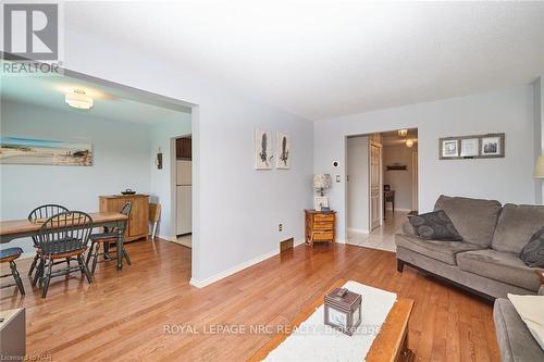 38 Culligan Crescent, Thorold, ON - Indoor Photo Showing Living Room