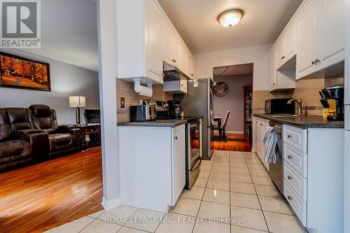 28 - 5070 Drummond Road, Niagara Falls (Cherrywood), ON - Indoor Photo Showing Kitchen