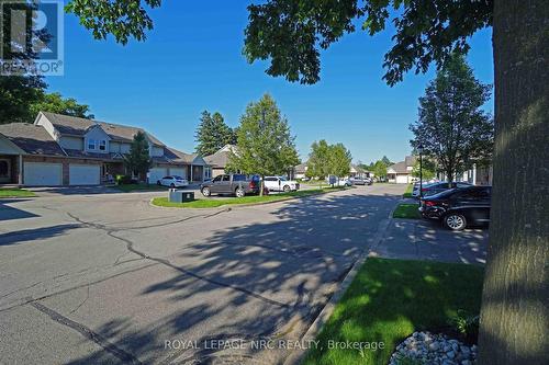 28 - 5070 Drummond Road, Niagara Falls (211 - Cherrywood), ON - Outdoor