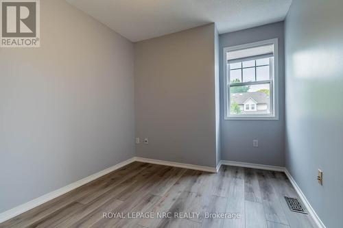 28 - 5070 Drummond Road, Niagara Falls (211 - Cherrywood), ON - Indoor Photo Showing Other Room