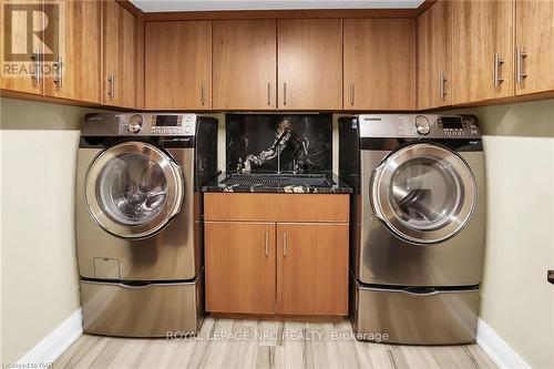 11 - 88 Lakeport Road, St. Catharines, ON - Indoor Photo Showing Laundry Room