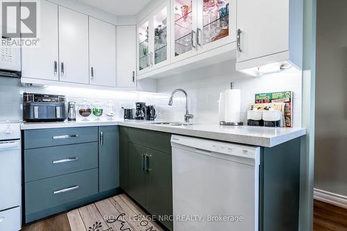 504 - 264 Grantham Avenue, St. Catharines, ON - Indoor Photo Showing Kitchen