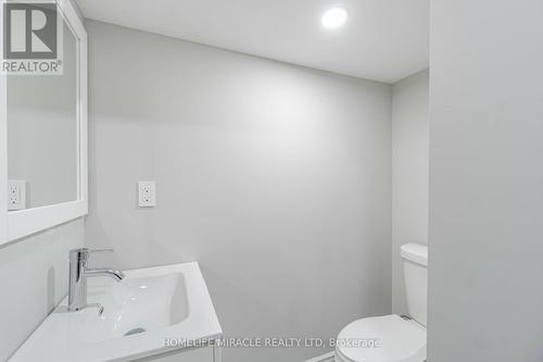 17 Rattlesnake Road, Brampton, ON - Indoor Photo Showing Bathroom