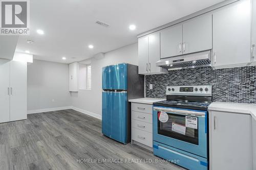 17 Rattlesnake Road, Brampton, ON - Indoor Photo Showing Kitchen