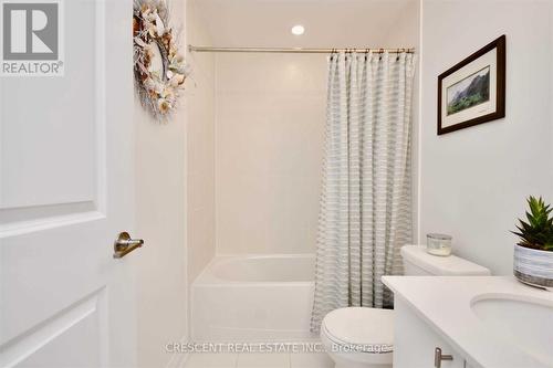 604 - 300 Essa Road, Barrie, ON - Indoor Photo Showing Bathroom