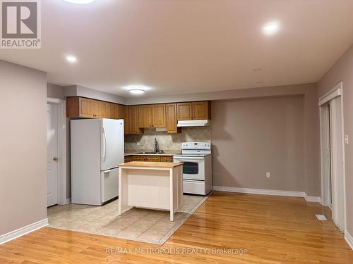 Main - 2 Sir Jacobs Crescent, Brampton, ON - Indoor Photo Showing Kitchen