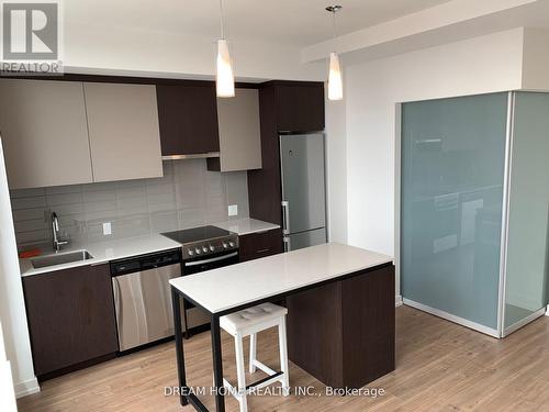 3007 - 203 College Street, Toronto, ON - Indoor Photo Showing Kitchen