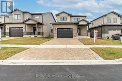 3600 EARLSTON CROSSING E  London, ON N6L 0G6