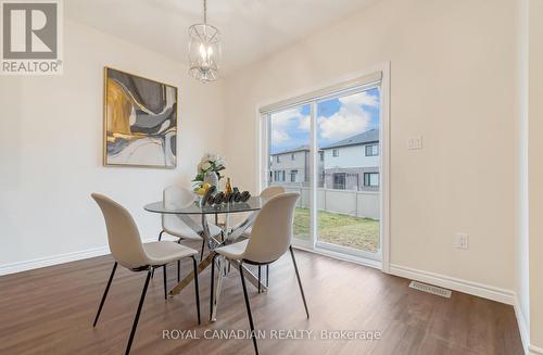 3600 Earlston Crossing E, London, ON - Indoor Photo Showing Dining Room