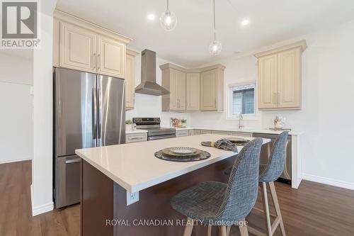 3600 Earlston Crossing E, London, ON - Indoor Photo Showing Kitchen With Upgraded Kitchen