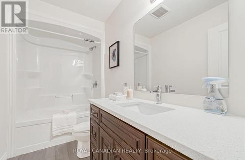 3600 Earlston Crossing E, London, ON - Indoor Photo Showing Bathroom