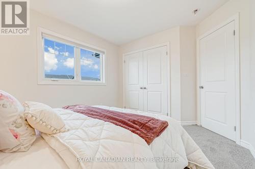 3600 Earlston Crossing E, London, ON - Indoor Photo Showing Bedroom