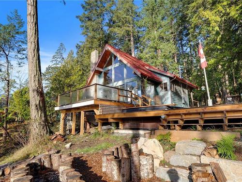 4602 Pecos Rd, Pender Island, BC 