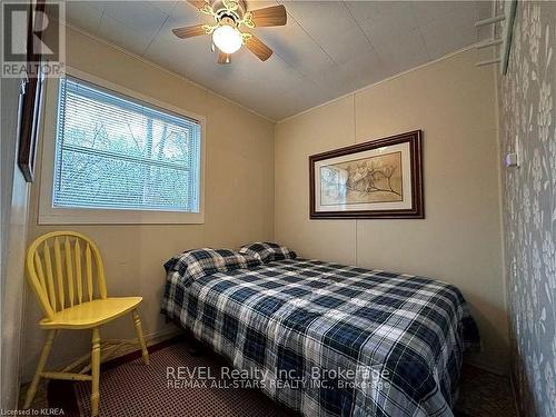 87 Front Street W, Kawartha Lakes (Bobcaygeon), ON - Indoor Photo Showing Bedroom