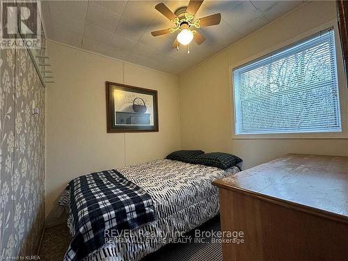 87 Front Street W, Kawartha Lakes (Bobcaygeon), ON - Indoor Photo Showing Bedroom