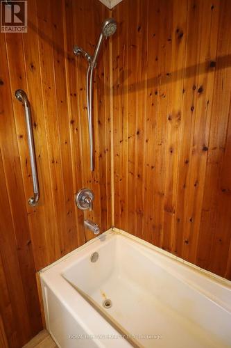 3 Basswood Drive, Kawartha Lakes, ON - Indoor Photo Showing Bathroom