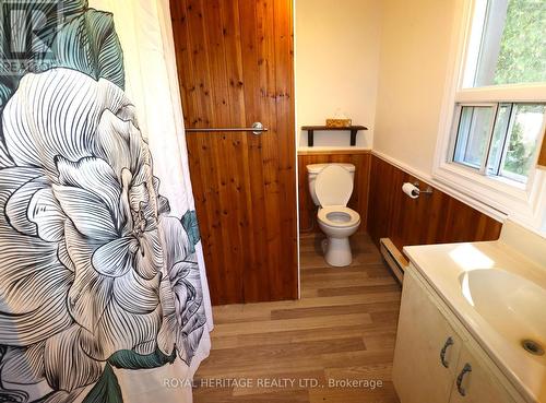 3 Basswood Drive, Kawartha Lakes, ON - Indoor Photo Showing Bathroom