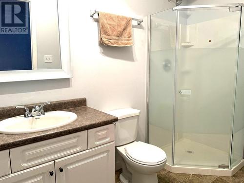 3377 Mciver Road, West Kelowna, BC - Indoor Photo Showing Bathroom