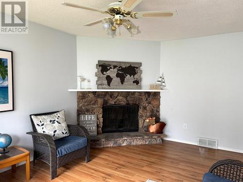 3377 Mciver Road, West Kelowna, BC - Indoor Photo Showing Living Room With Fireplace