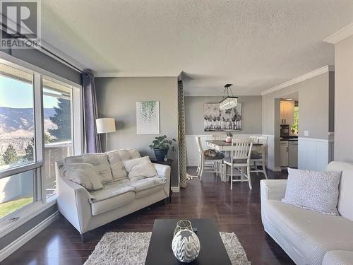 2526 Nechako Drive Unit# 1, Kamloops, BC - Indoor Photo Showing Living Room