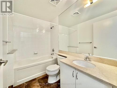 2709 - 215 Fort York Boulevard, Toronto, ON - Indoor Photo Showing Bathroom