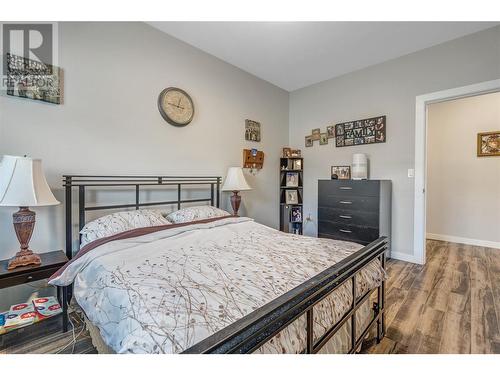 324 K View Crescent, Keremeos, BC - Indoor Photo Showing Bedroom