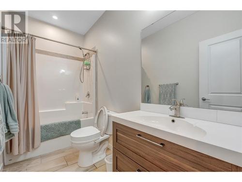 324 K View Crescent, Keremeos, BC - Indoor Photo Showing Bathroom