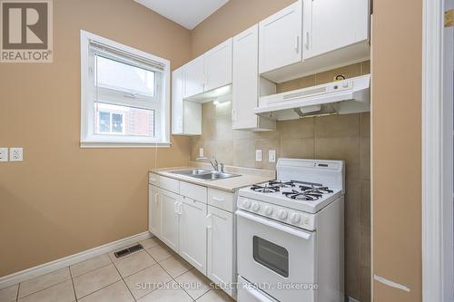 733 Princess Avenue, London, ON - Indoor Photo Showing Kitchen With Double Sink