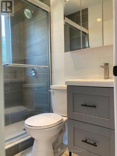 4 Lincoln Crescent, Guelph (Central East), ON - Indoor Photo Showing Bathroom