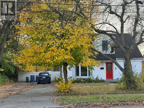 4 Lincoln Crescent, Guelph (Central East), ON - Outdoor