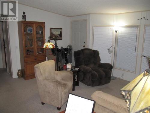 4776 Moneeyaw Road, 108 Mile Ranch, BC - Indoor