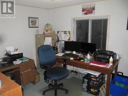 4776 Moneeyaw Road, 108 Mile Ranch, BC - Indoor Photo Showing Office