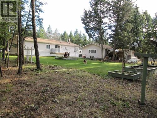 4776 Moneeyaw Road, 108 Mile Ranch, BC - Outdoor