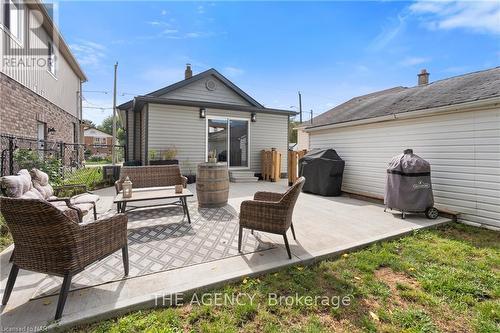 6317 Ash Street, Niagara Falls (216 - Dorchester), ON - Outdoor With Deck Patio Veranda With Exterior