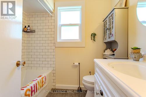 464 Gorham Road, Fort Erie (335 - Ridgeway), ON - Indoor Photo Showing Bathroom