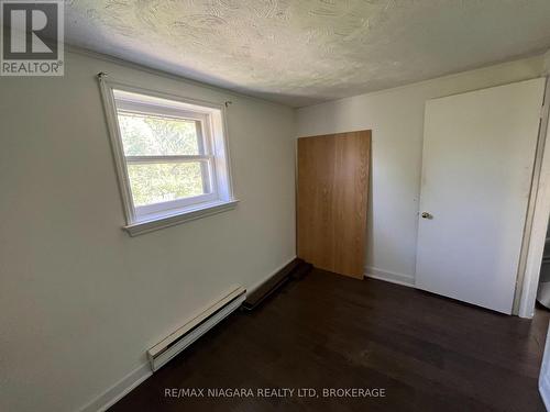 154 Park Street, Fort Erie (335 - Ridgeway), ON - Indoor Photo Showing Other Room