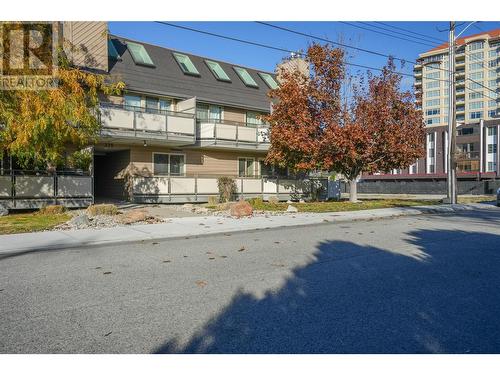 335 Churchill Avenue Unit# 101, Penticton, BC - Outdoor With Facade