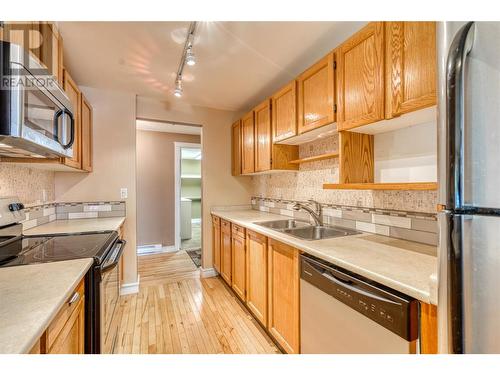 335 Churchill Avenue Unit# 101, Penticton, BC - Indoor Photo Showing Kitchen With Stainless Steel Kitchen With Double Sink