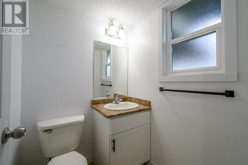 800 Southill Street Unit# 22, Kamloops, BC - Indoor Photo Showing Bathroom